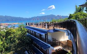 Skylodge Resort